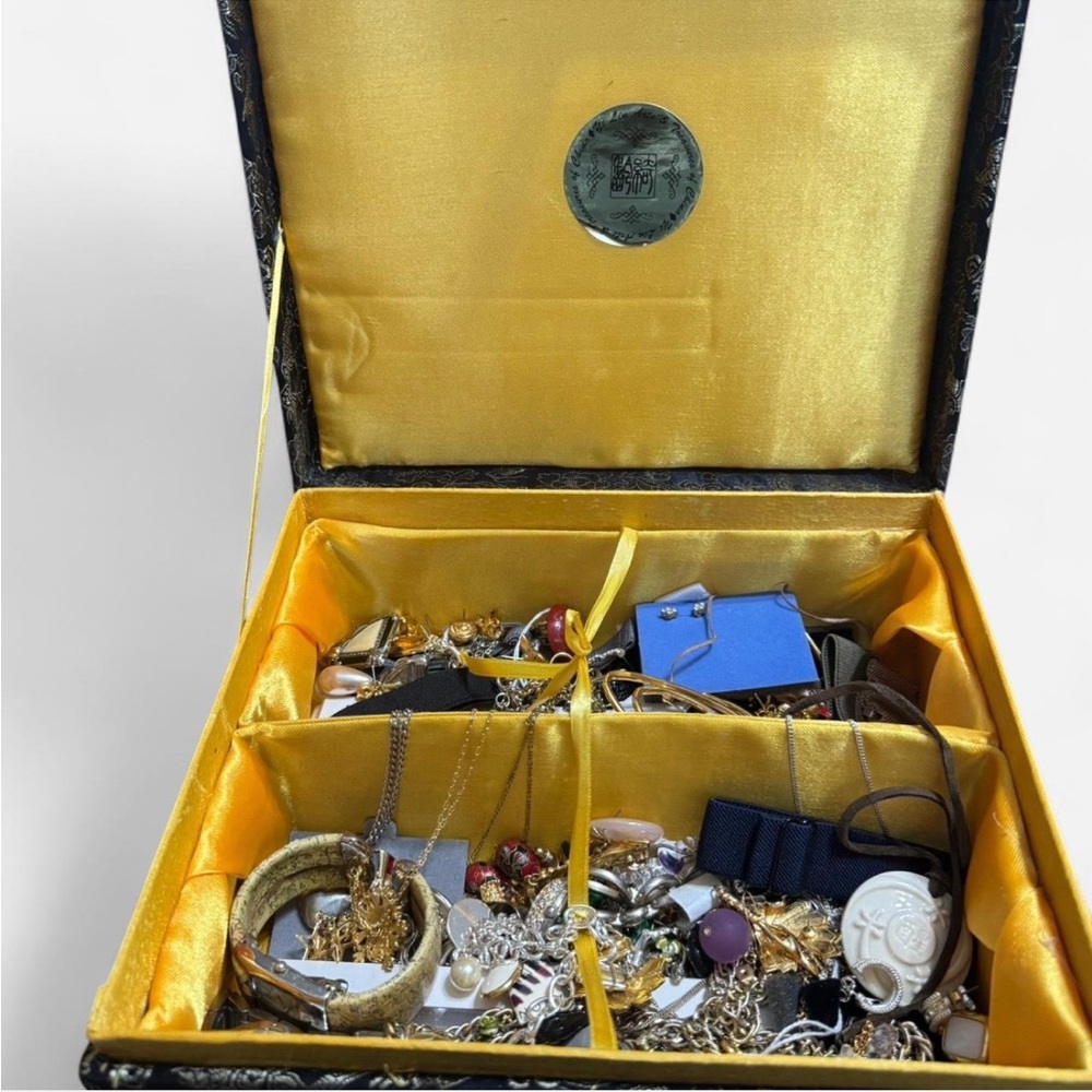 Elegant Jewelry Box with vintage Assorted Accessories